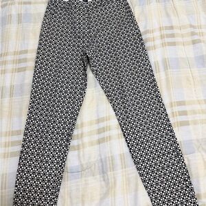 Black and White H&M ankle pants